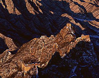 《对马岛之鬼》导演：电影相比游戏有更出色的视觉效果